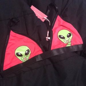 dollskill alien bralette